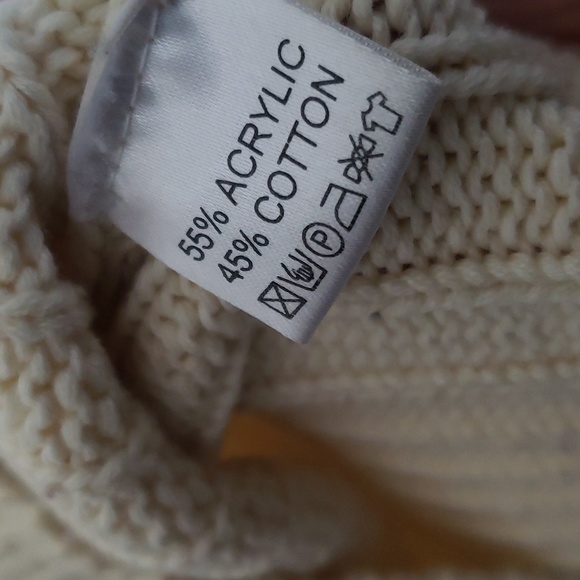 Cream Yellow Knit Short Sleeve Turtle Neck Top (Small) - Picture 5 of 5